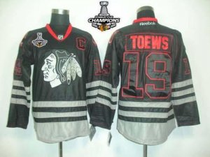 Jerseys Factory Cheap Blackhawks #19 Jonathan Toews Black Ice Em